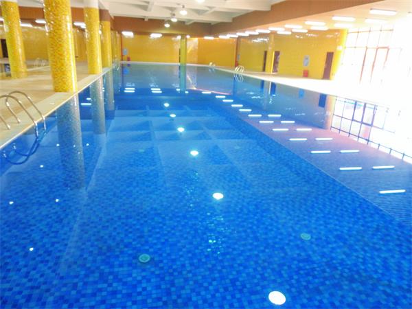 室內恒溫泳池 