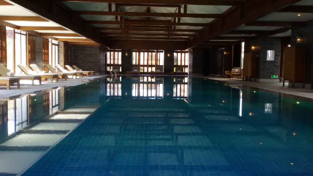 室內(nèi)游泳館 